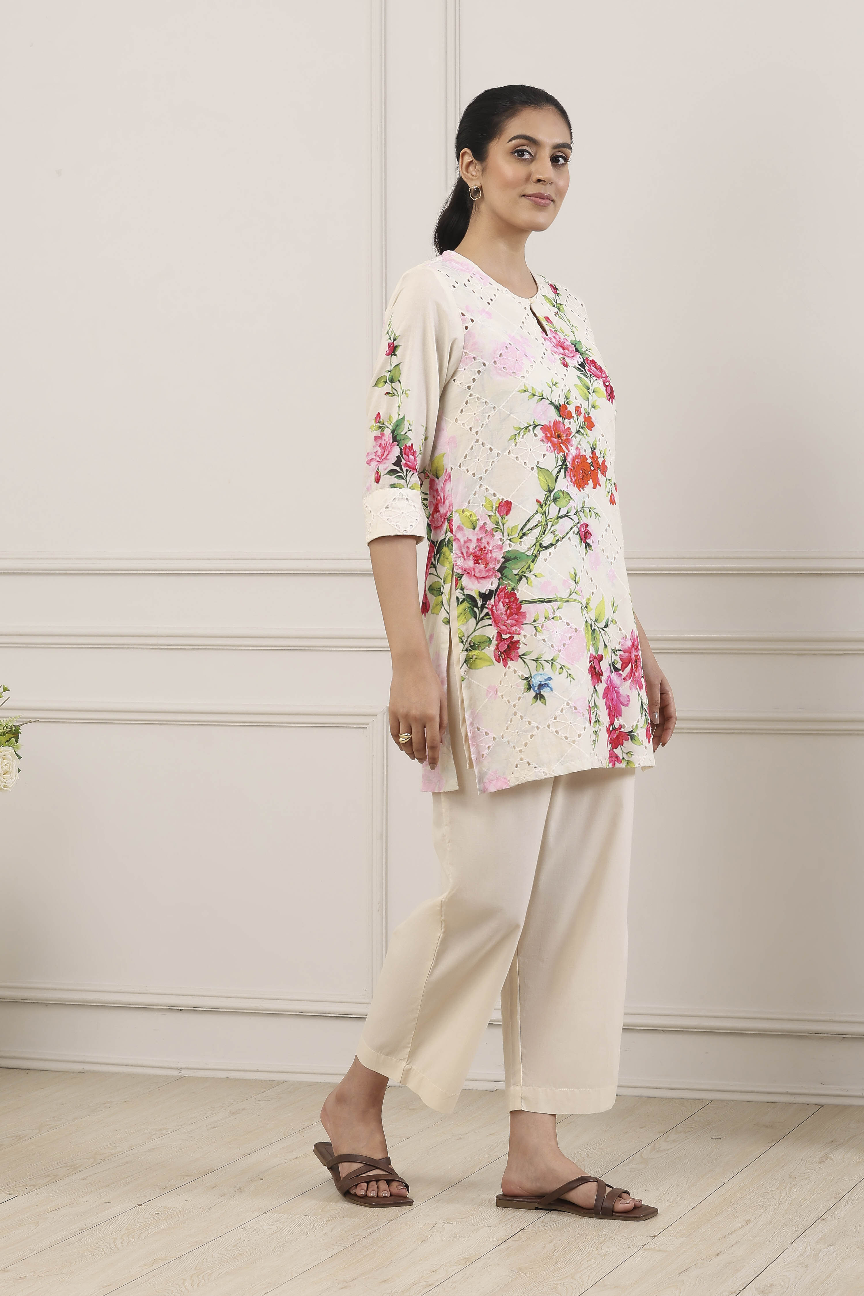 Beige Cotton Straight Suit Set image number 5