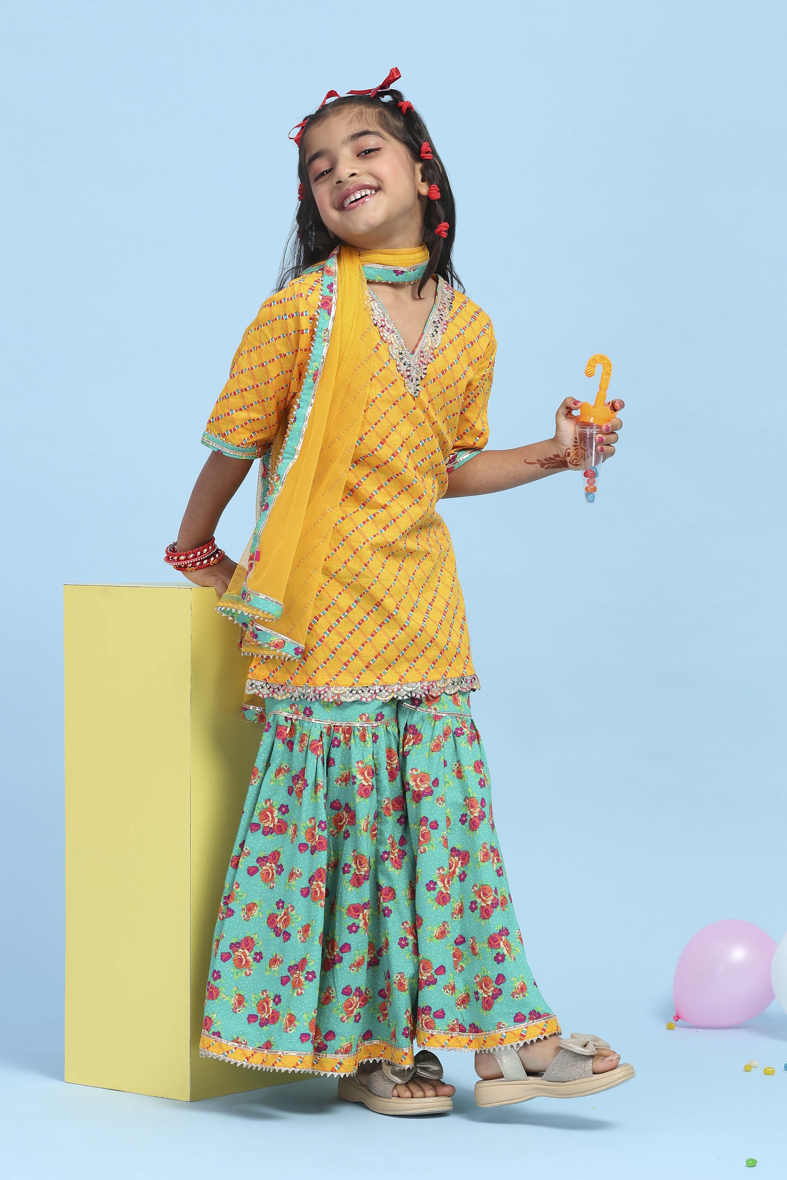 Yellow Cotton Printed Straight Suit Set image number 0