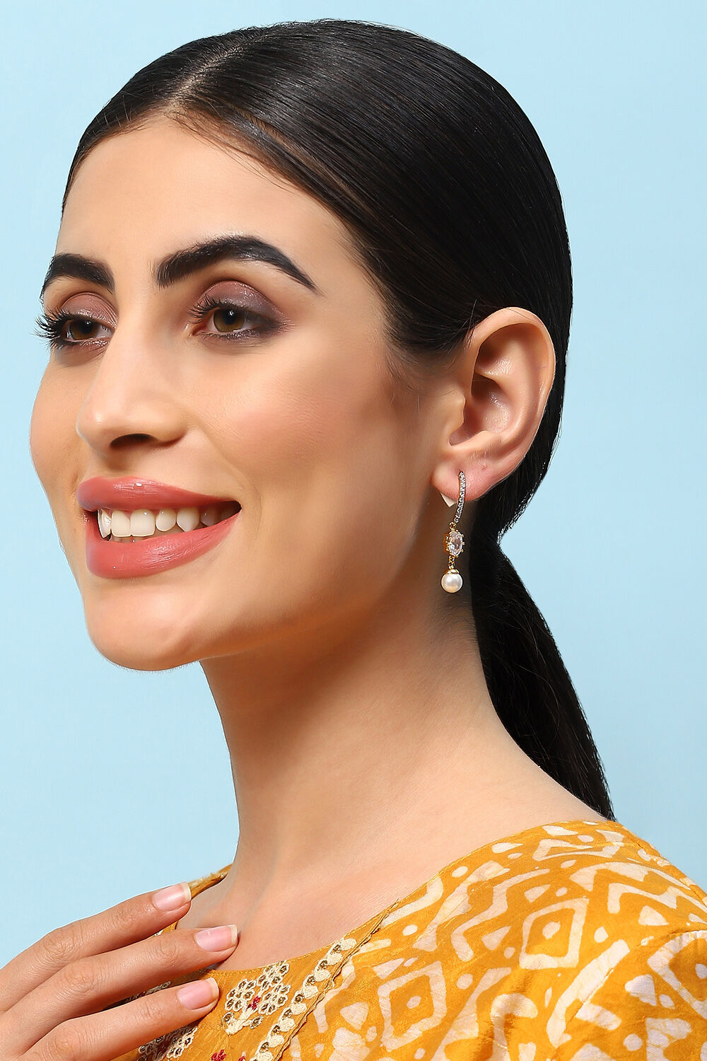 White Brass Earrings image number 3