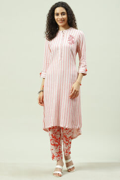 White and Red Straight Kurta Slim Pants Suit Set image number 0