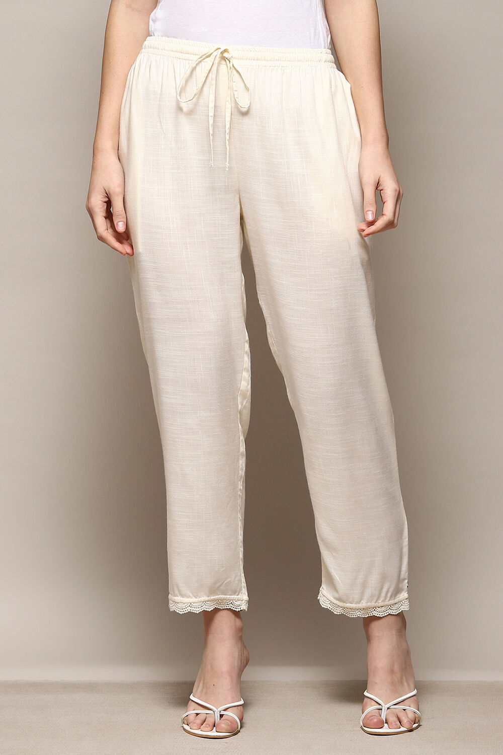 Off White Rayon Regular Solid Palazzo image number 5