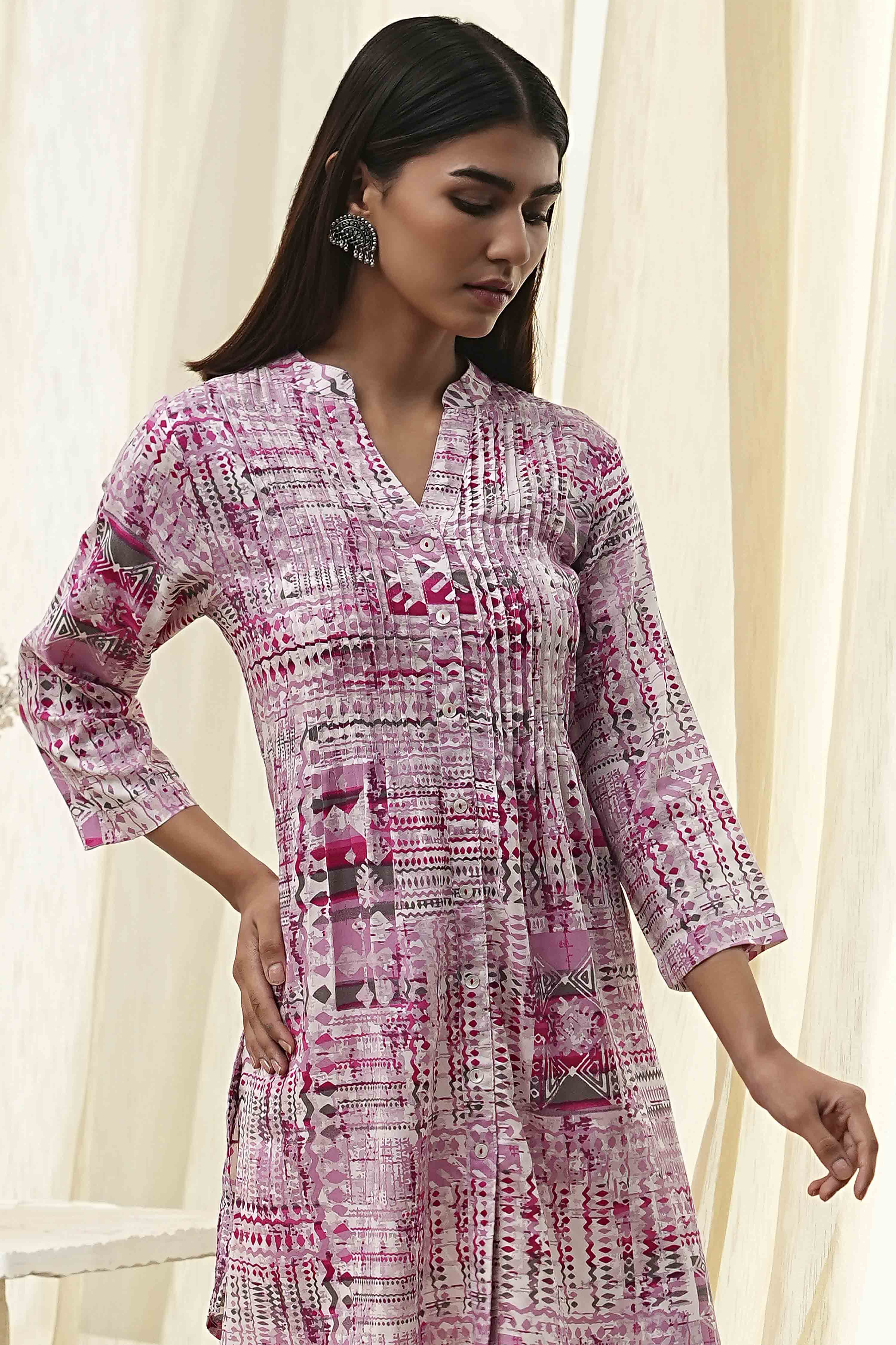 Pink Printed Straight Short Kurta image number 1