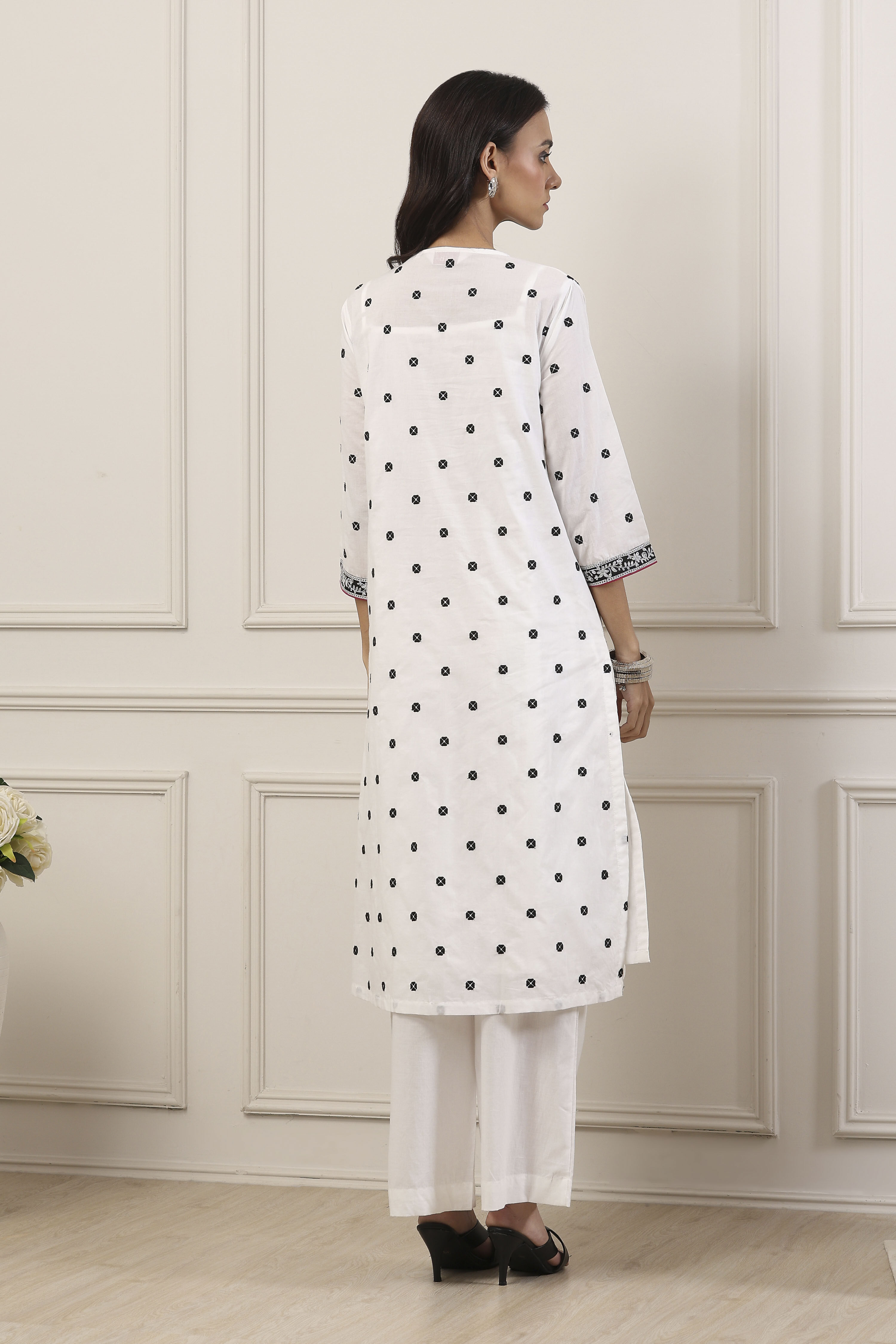 White & Black Cotton Floral Embroidered Straight Suit Set image number 3