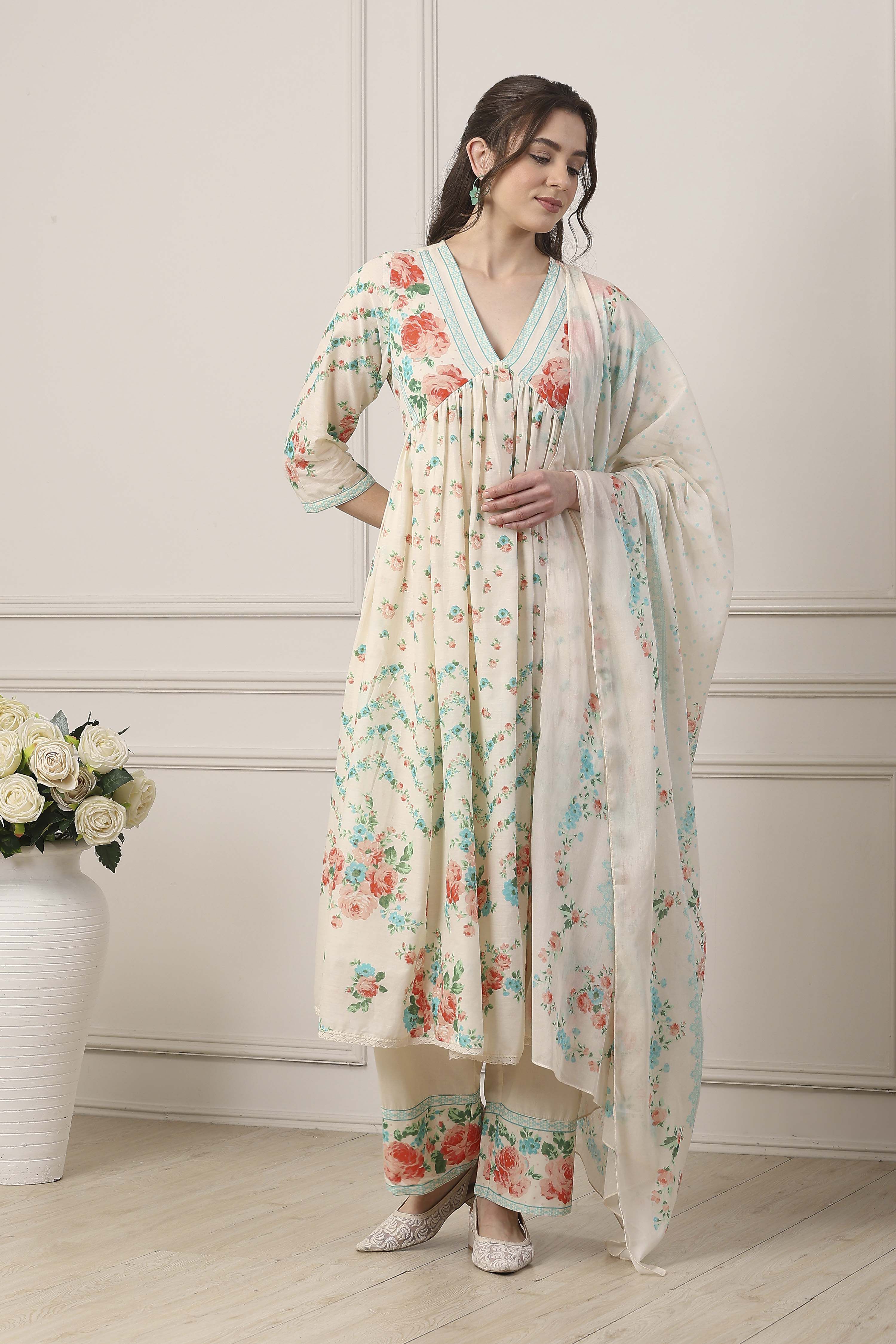 White Cotton Anarkali Suit Set image number 6