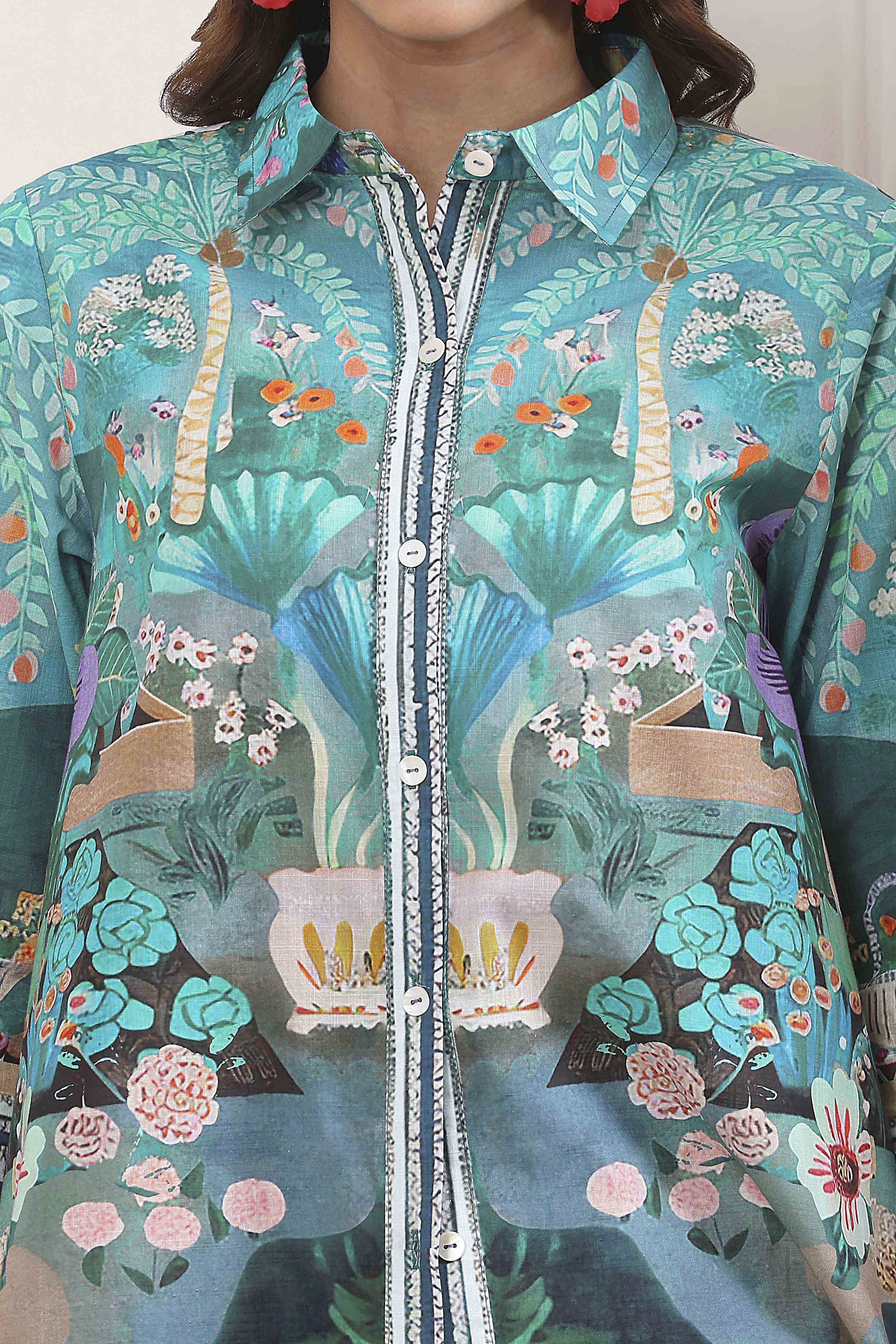 Green Cotton Printed Straight Shirt image number 1