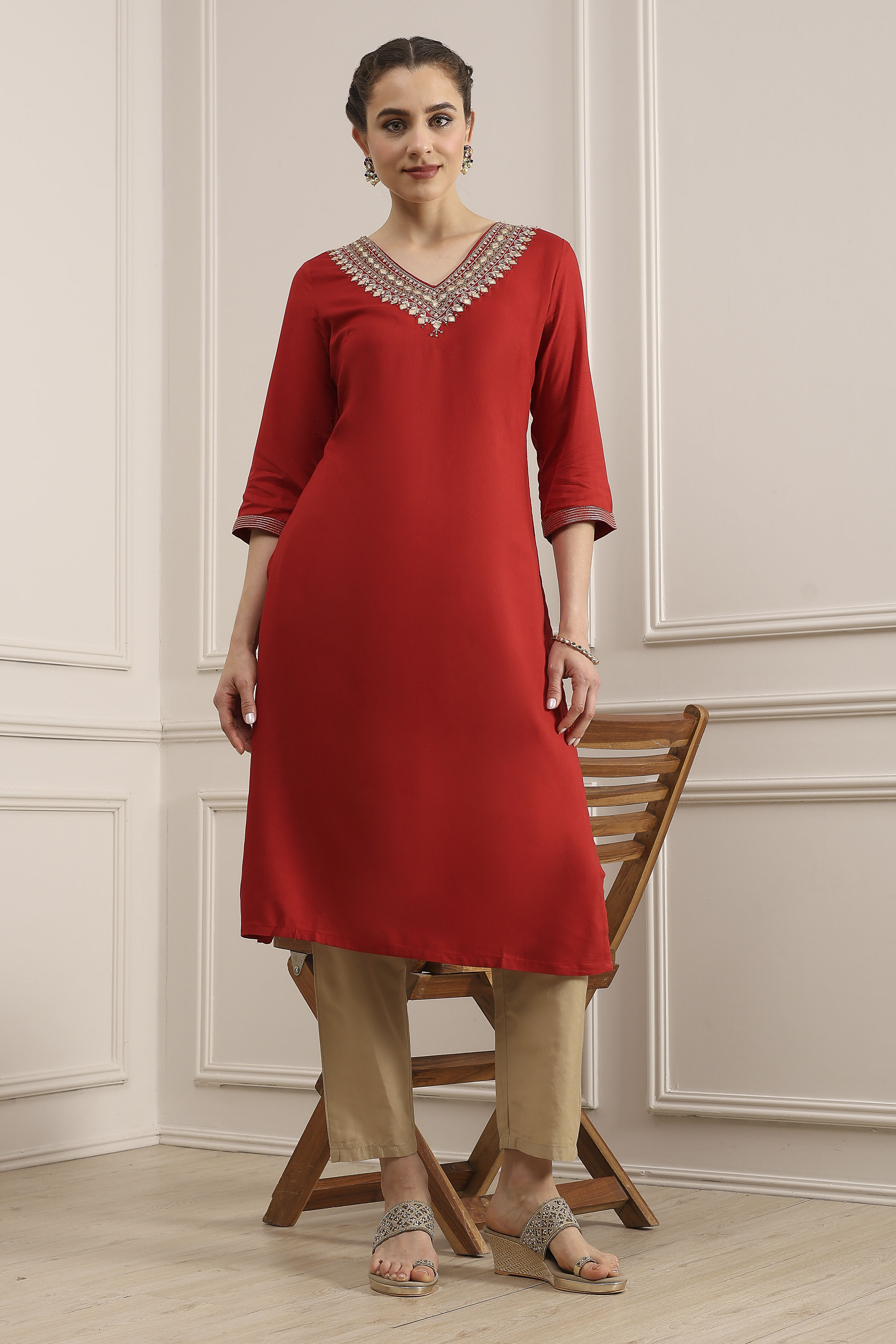 Red Solid Straight Kurta image number 0