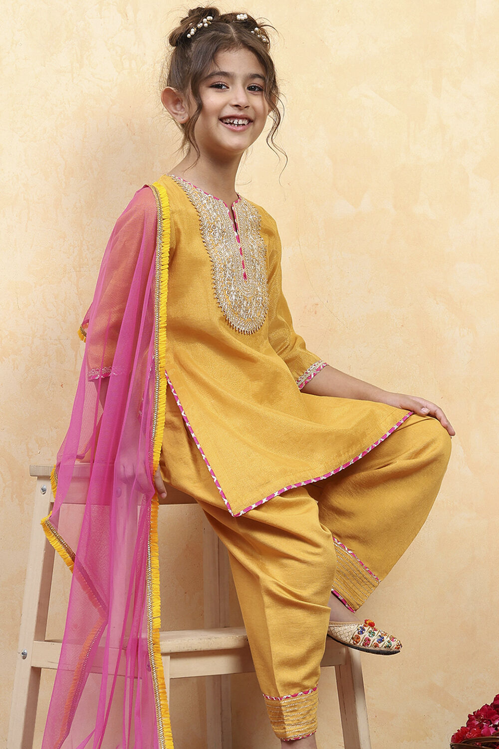 Yellow Cotton Dyed Straight Suit Set image number 0
