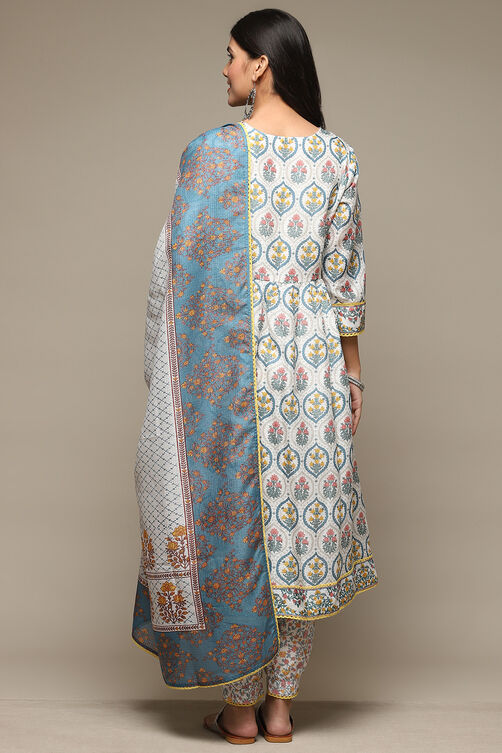Lilac Cotton Blend Gathered Kurta Suit Set image number 4