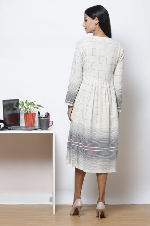 Off White Flared Cotton Yarndyed Dress image number 5