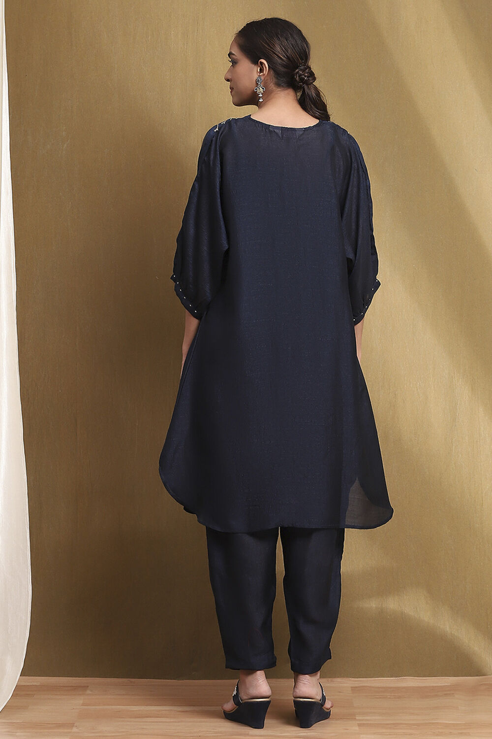 Midnight Blue Solid Festive Straight Kurta Set image number 4