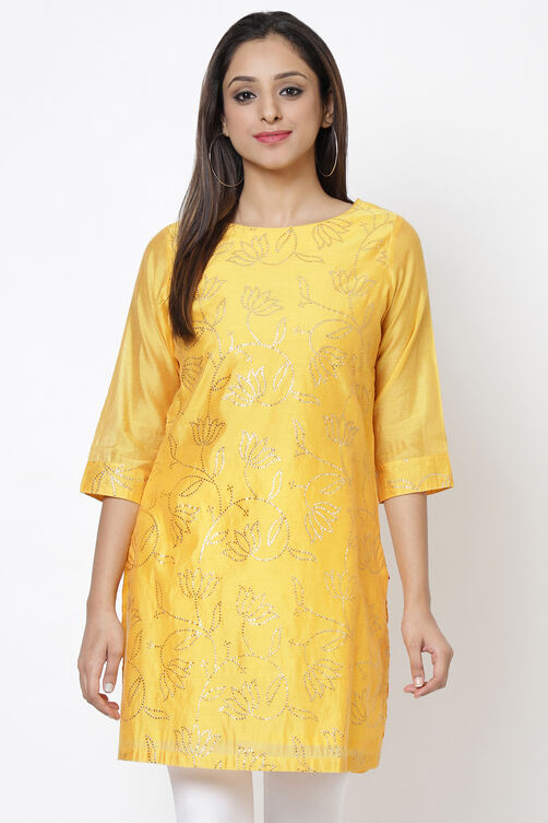 Yellow Poly Cotton Short Yarndyed Kurti image number 3