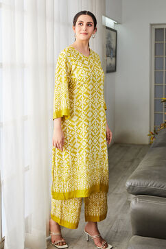 Lime Yellow Rayon Straight Kurta Set image number 5