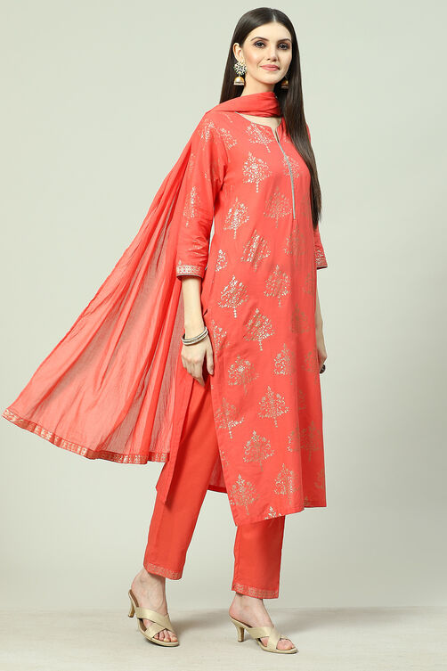 Magenta Floral Foil Printed Straight Suit Set image number 6