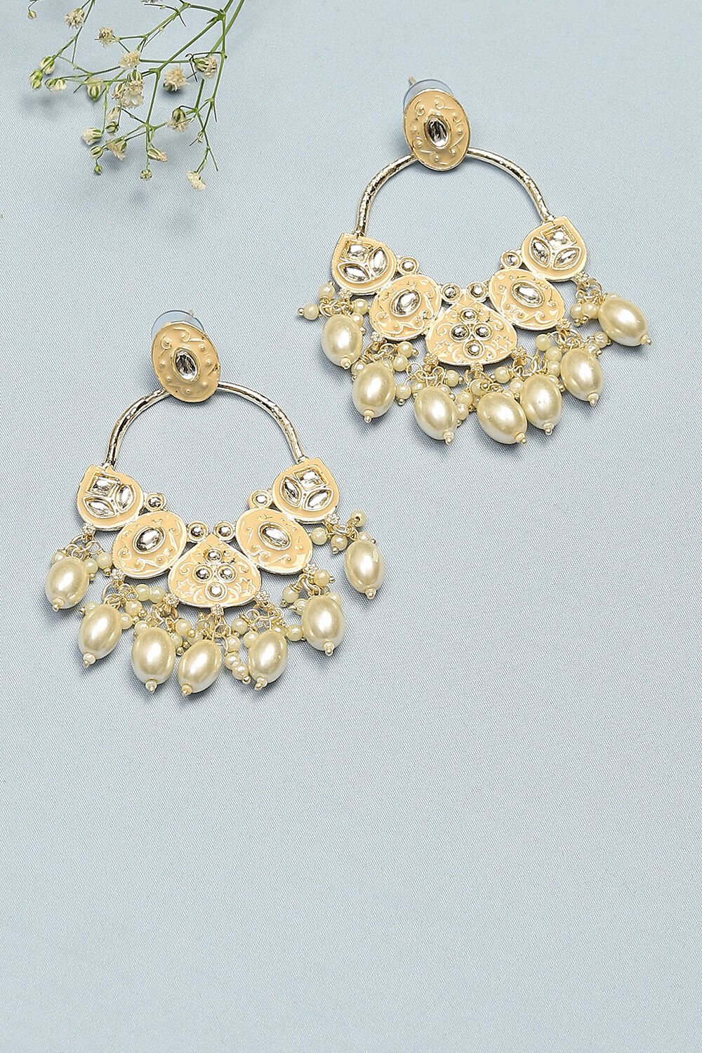 White Alloy Earrings image number 0