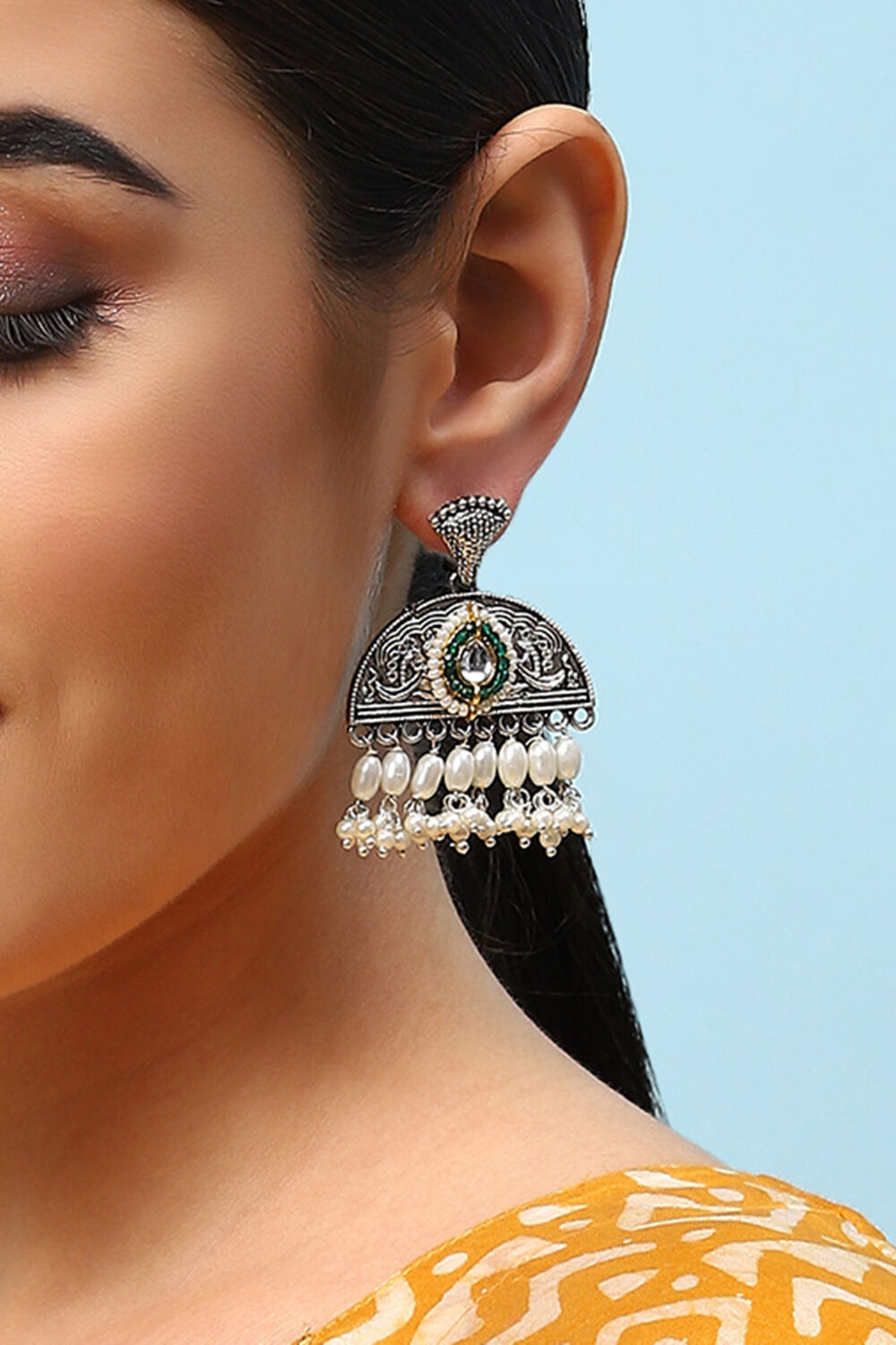 Oxidised Green Brass Earrings image number 0