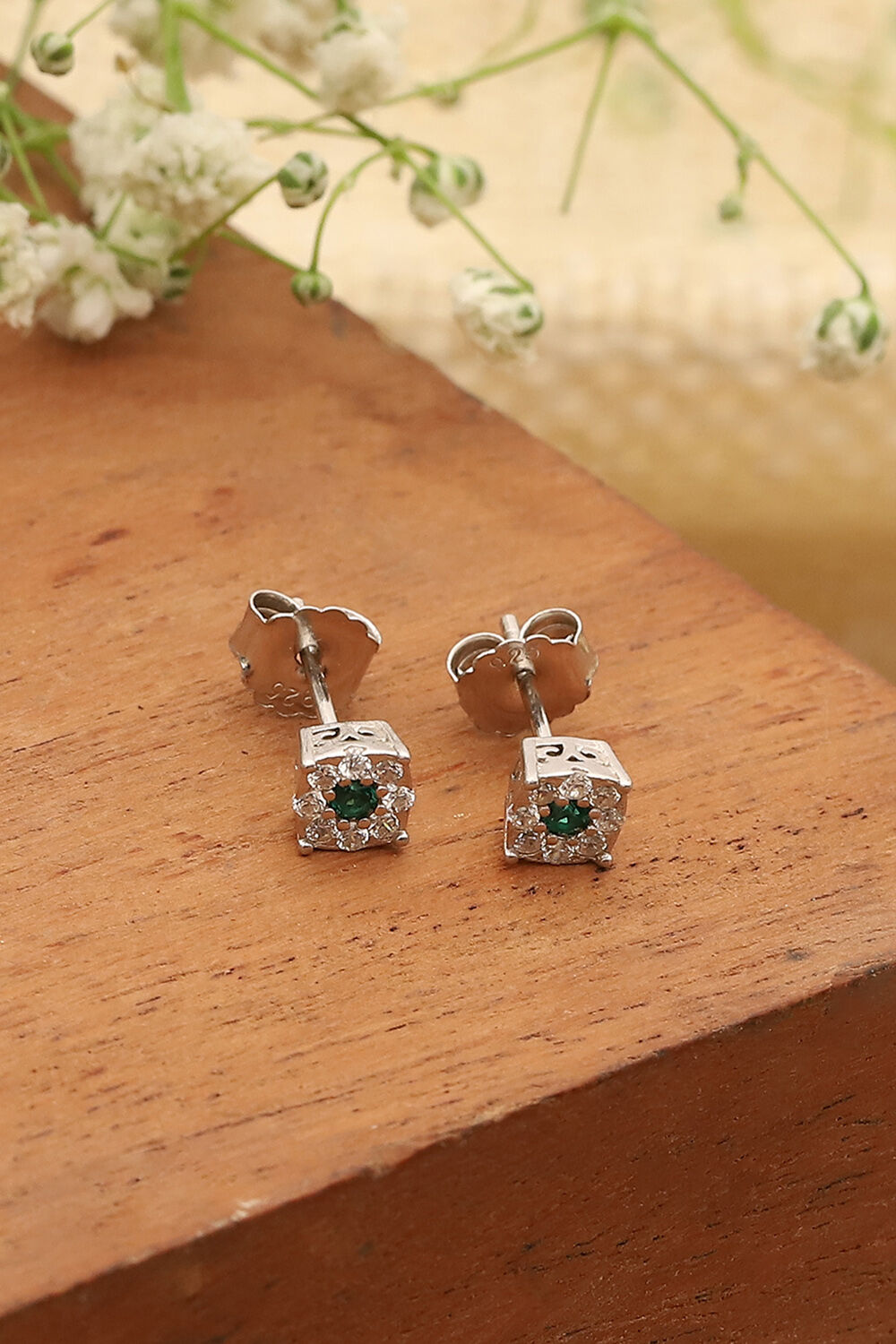 Green 925 Sterling Silver Earrings image number 0