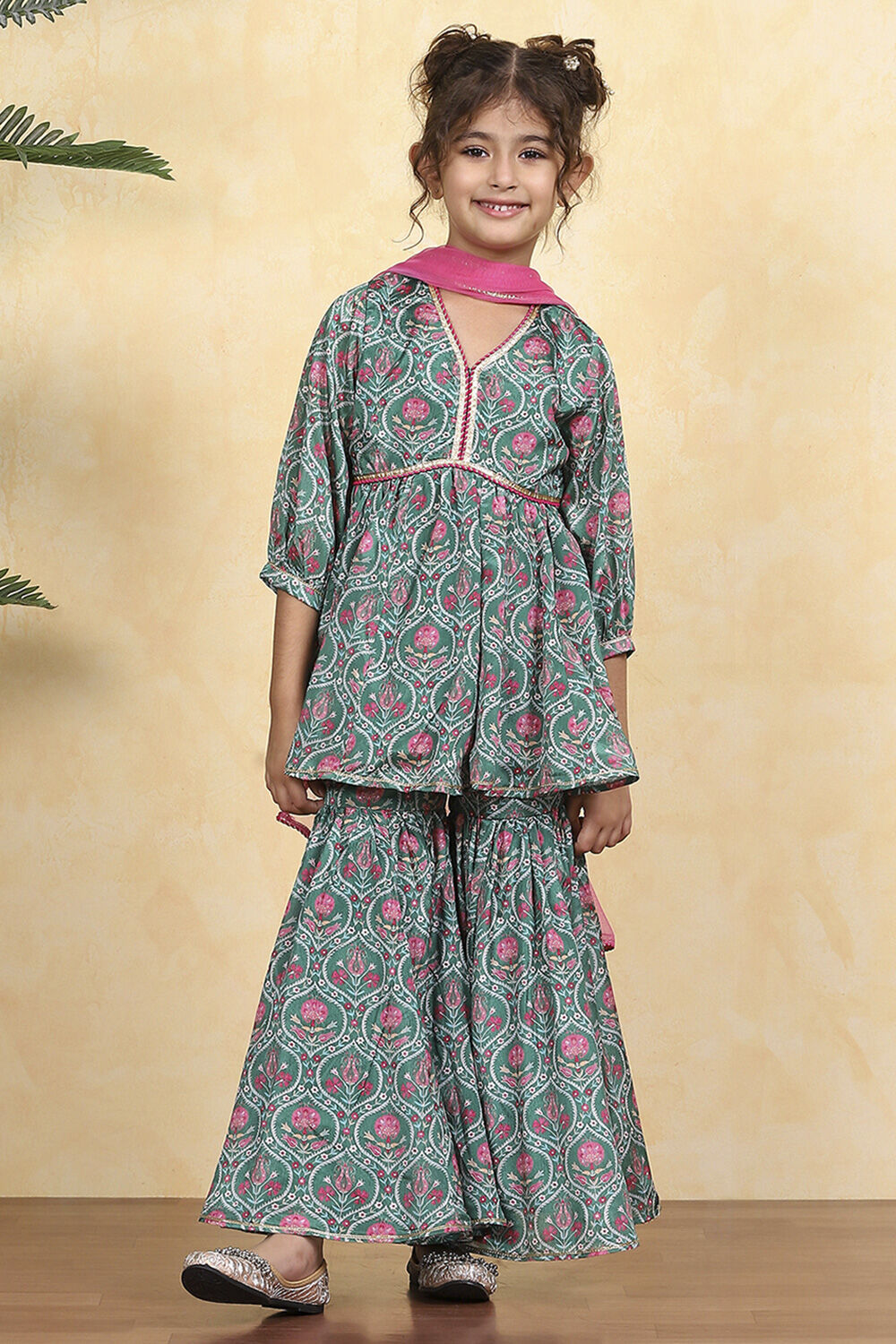 Green Polyester Printed Flared Sharara Suit Set image number 0
