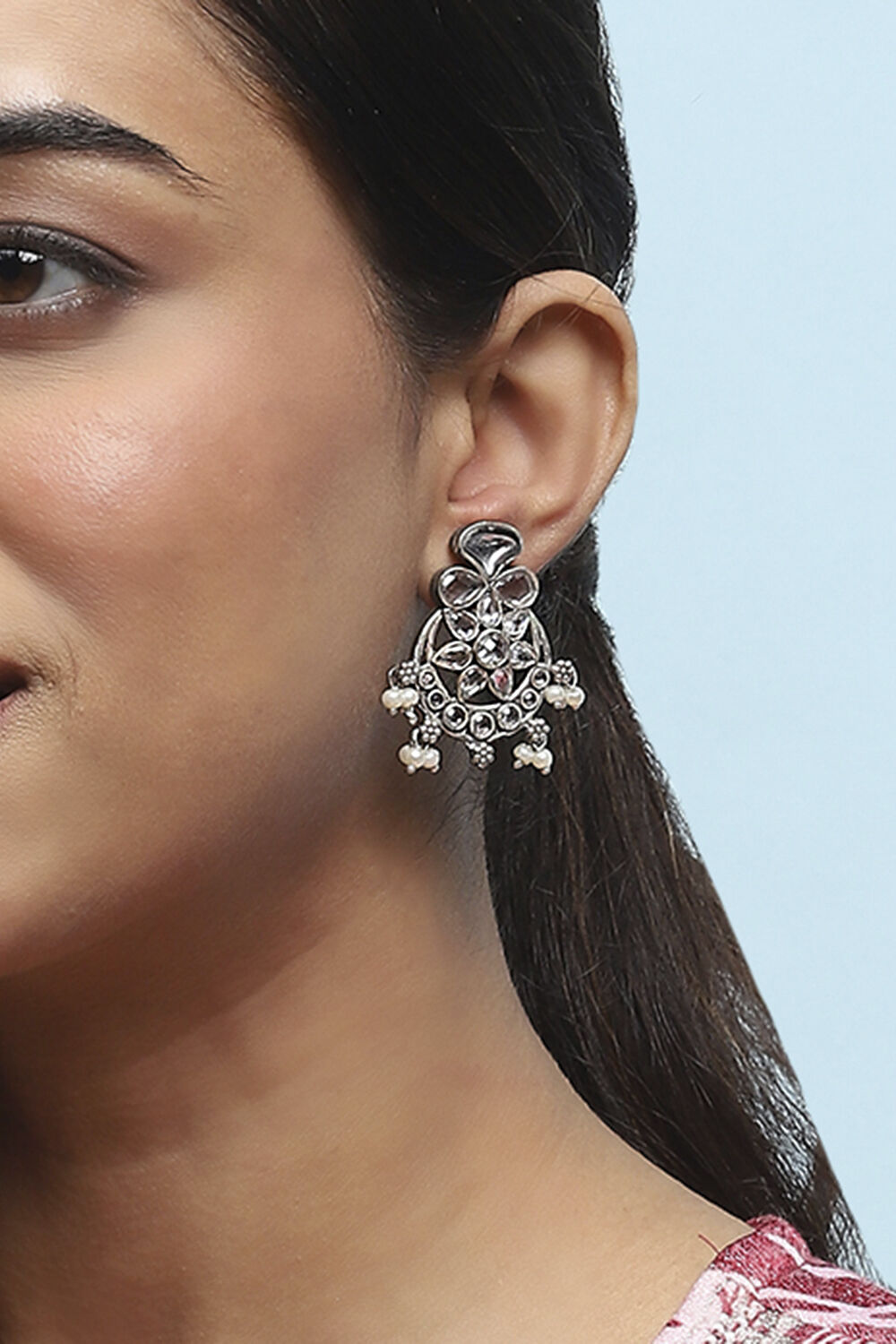 White Brass Drop & Danglers image number 3