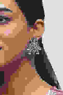 White Brass Drop & Danglers image number 3