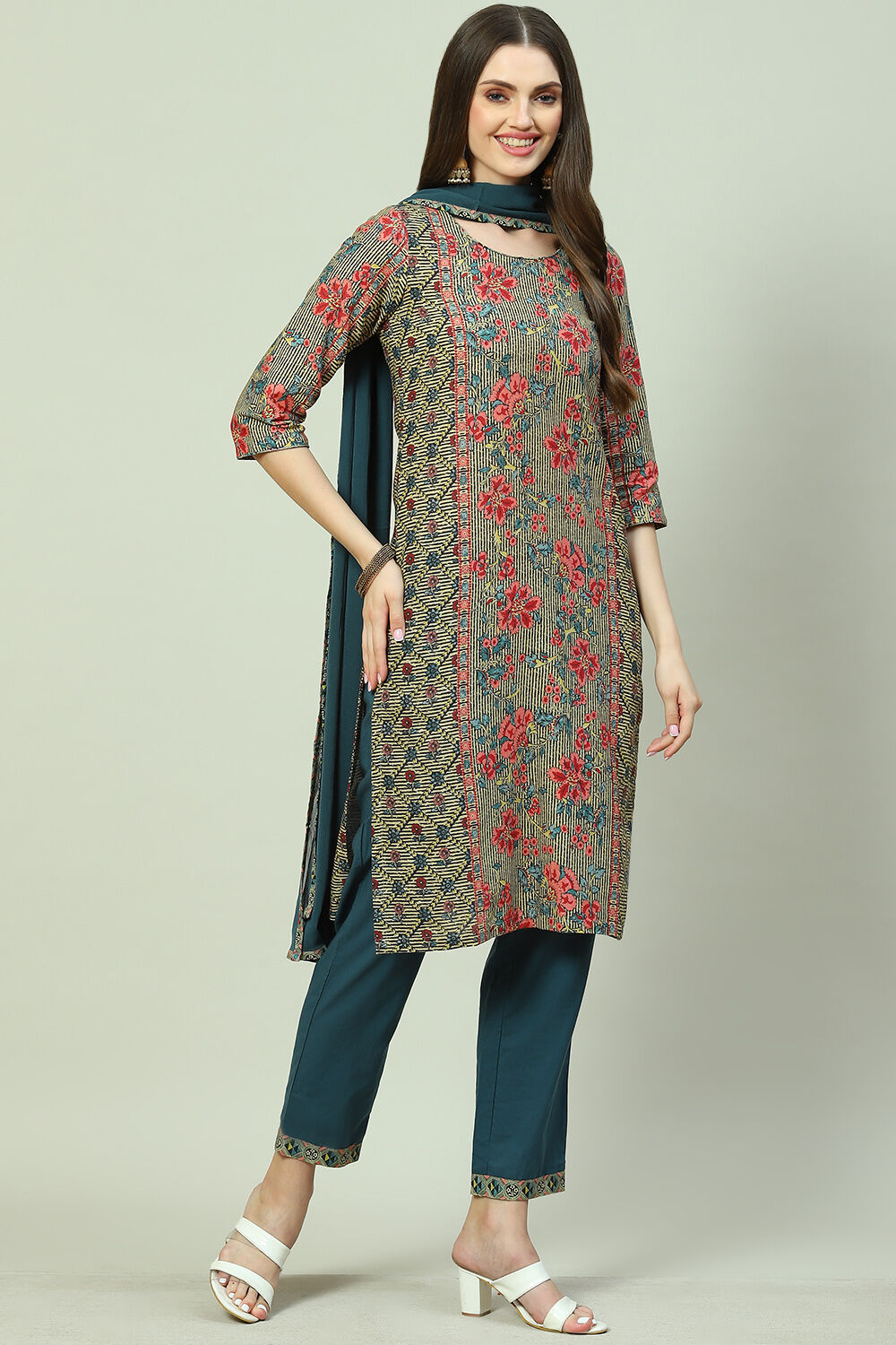 Multi-coloured Printed Straight Kurta Regular Pants Suit Set image number 5