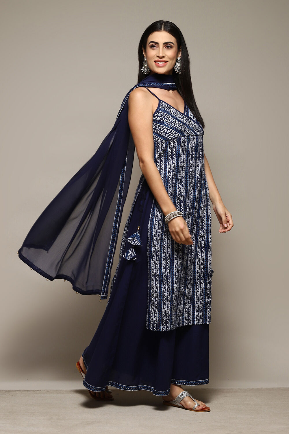 Indigo Cotton Printed Kurta & Palazzo Suit Set image number 6