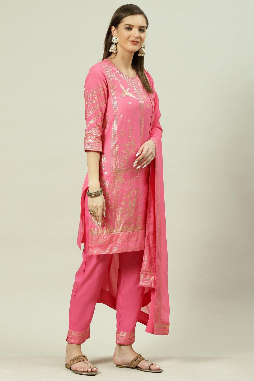 Pink Printed Straight Kurta Slim Pant Suit Set image number 6
