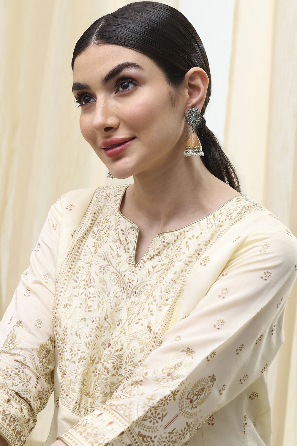 Mint Green Brass Jhumka image number 3