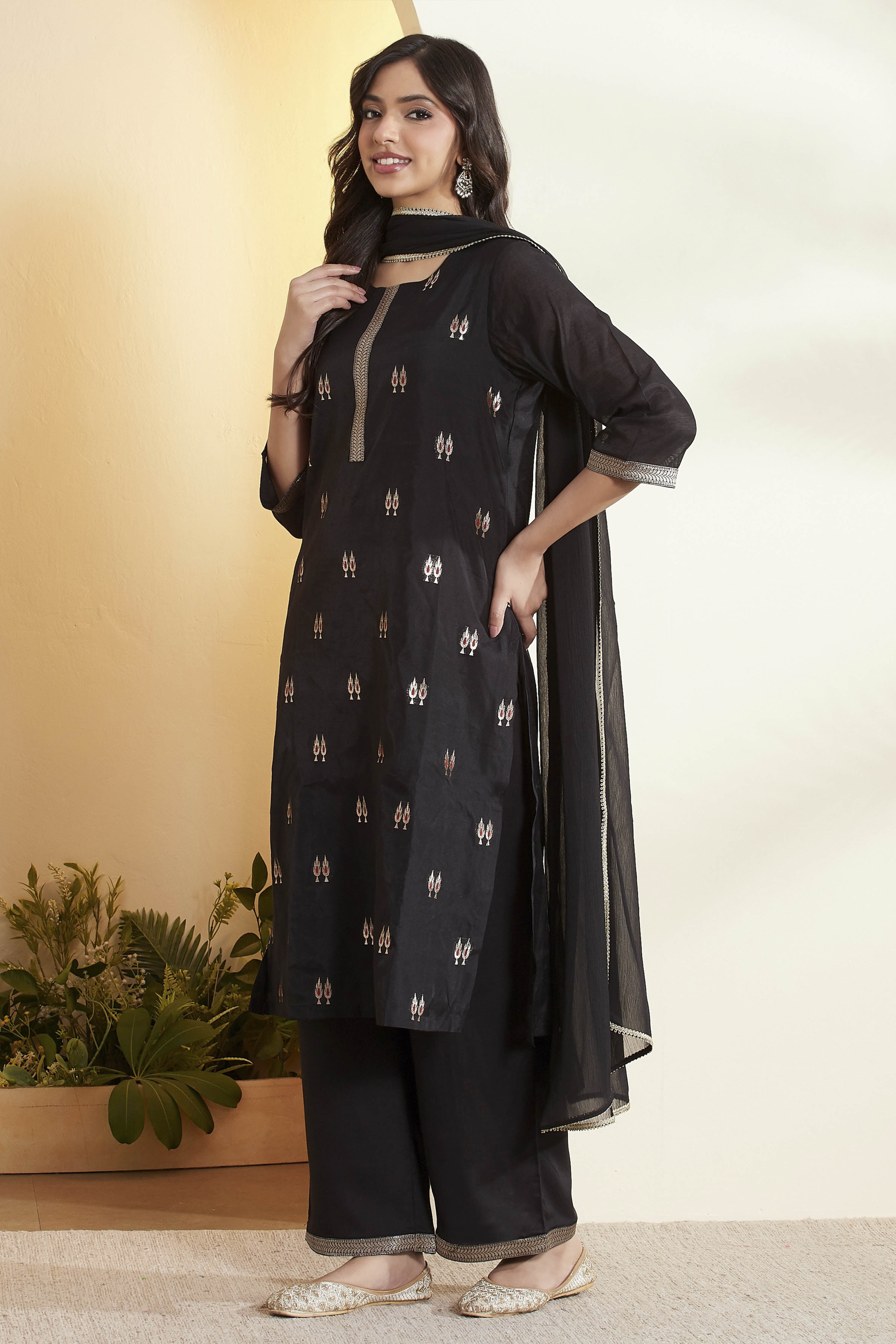 Black Yarndyed Straight Kurta Set image number 4