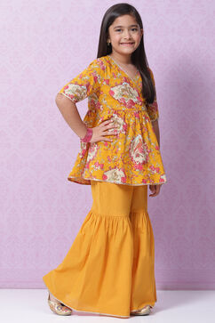 Yellow Cotton Flared Printed Kurta Set image number 5