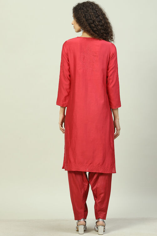 Berry Red Cotton Silk Straight Kurta Salwar Pant Suit Set image number 4