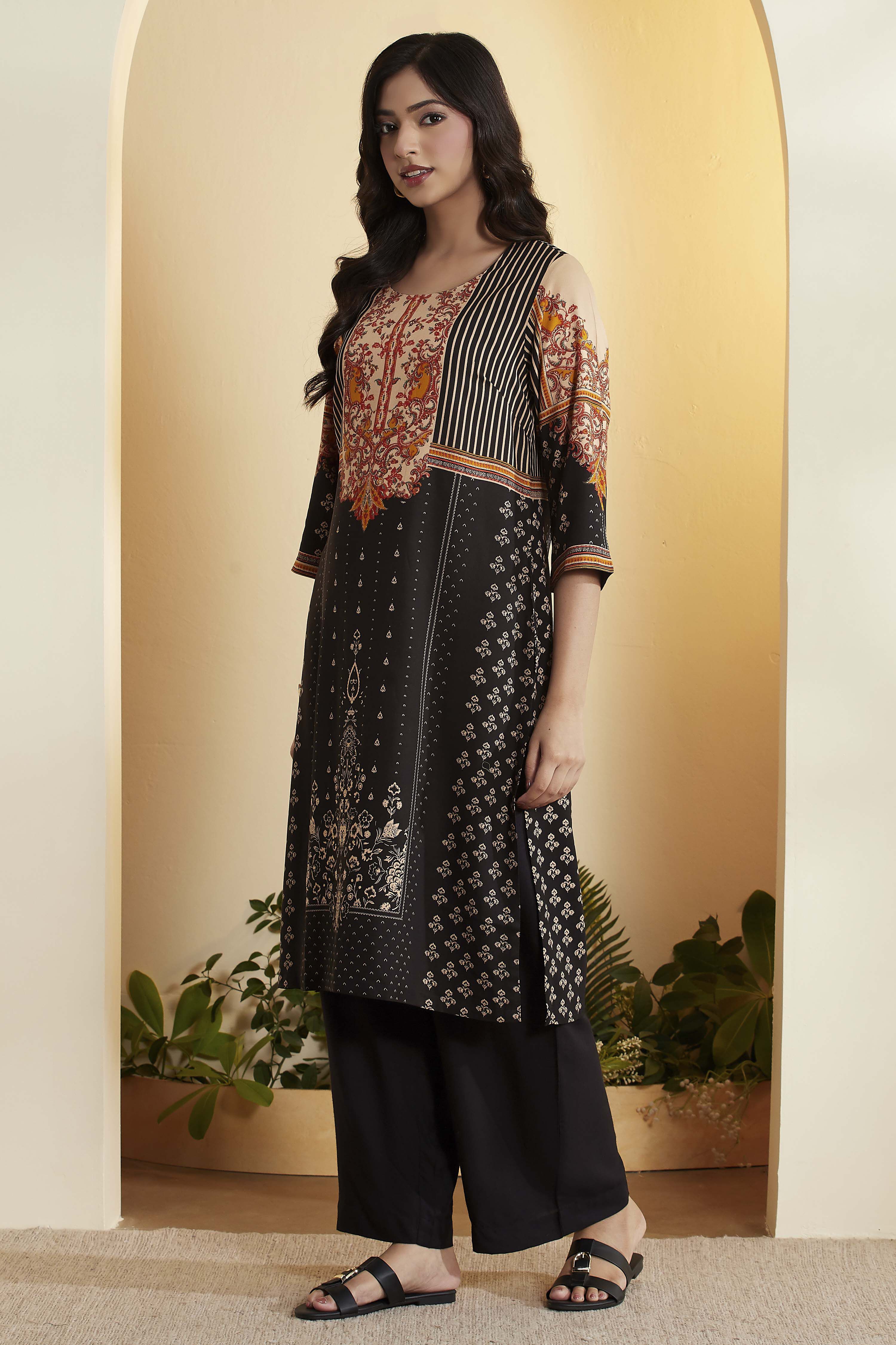 Black Viscose Rayon Printed Straight Kurta image number 2