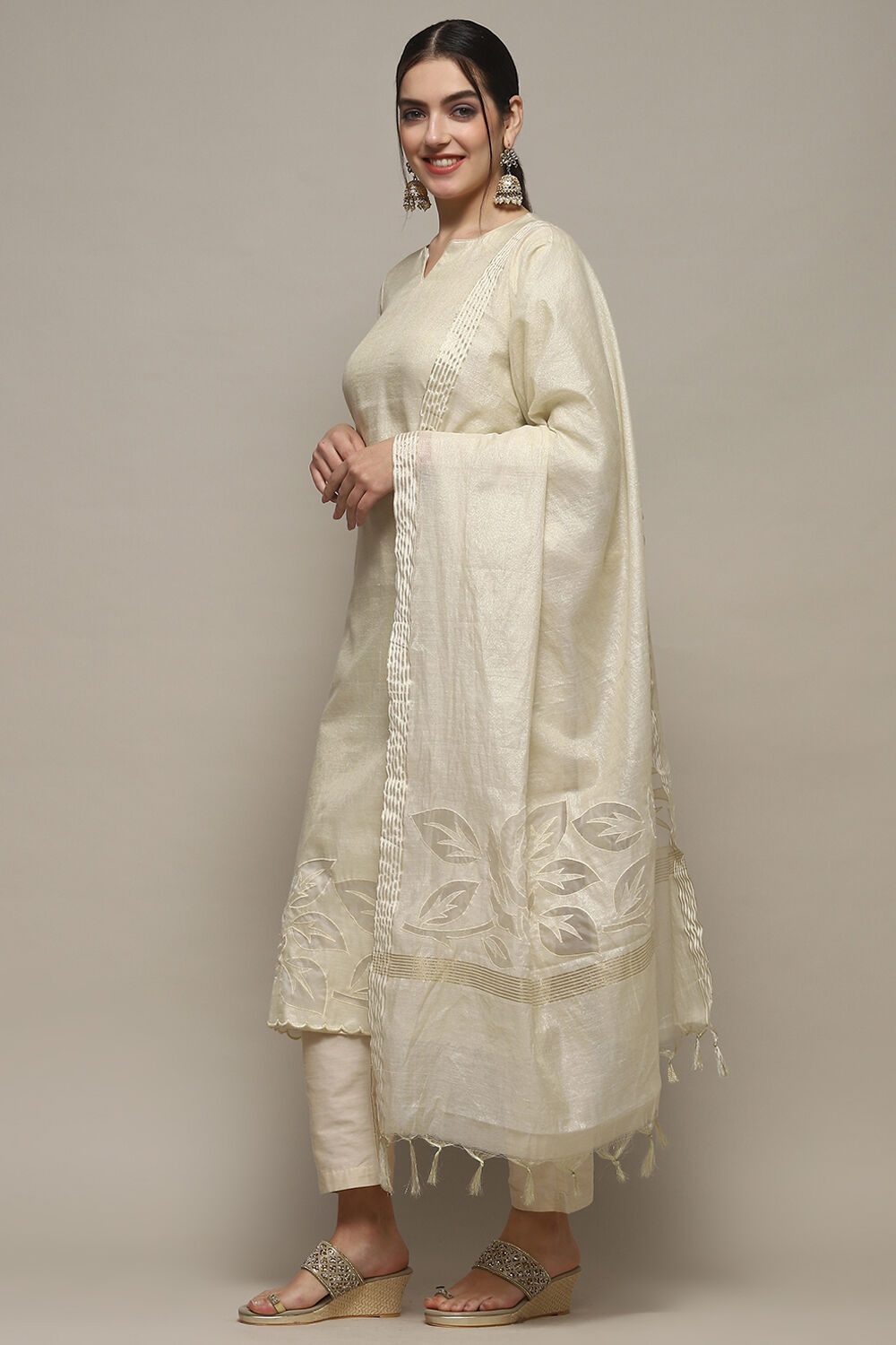 Off White Tissue Unstitched Suit set image number 5