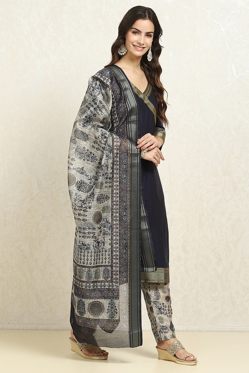 Maroon Cotton Handloom Unstitched Suit Set image number 6