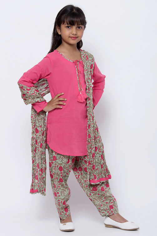 Pink And Turquoise Cotton Straight Kurta Salwar Suit Set image number 3