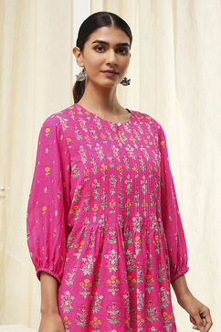 Pink Straight Printed Short Kurta image number 1
