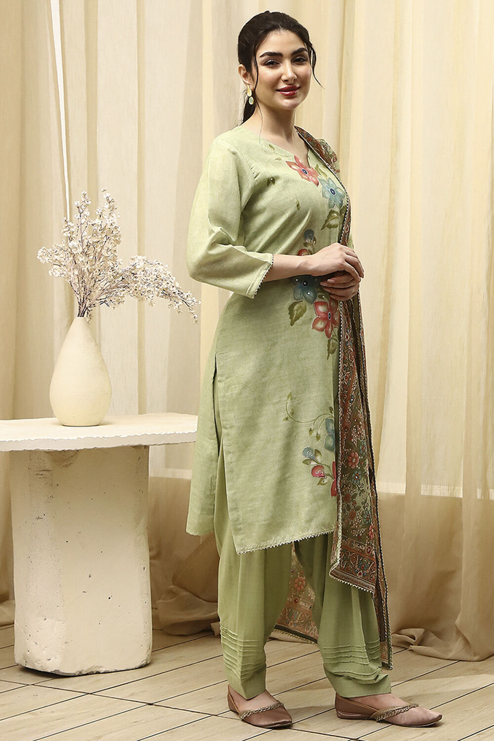 Green Linen Hand Painted Unstitched Suit Set image number 6