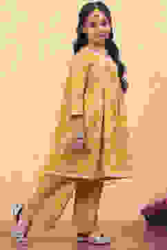 Yellow Cotton Floral Printed Festive Gathered Suit Set image number 5