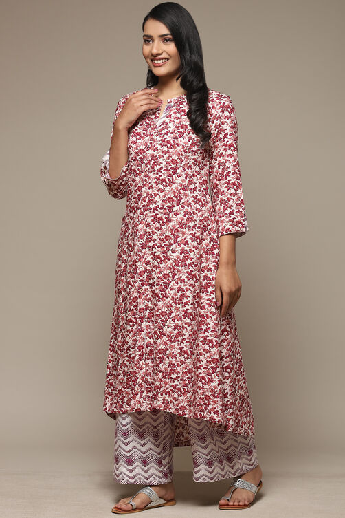 Magenta Rayon Straight Kurta Palazzo Suit Set image number 3