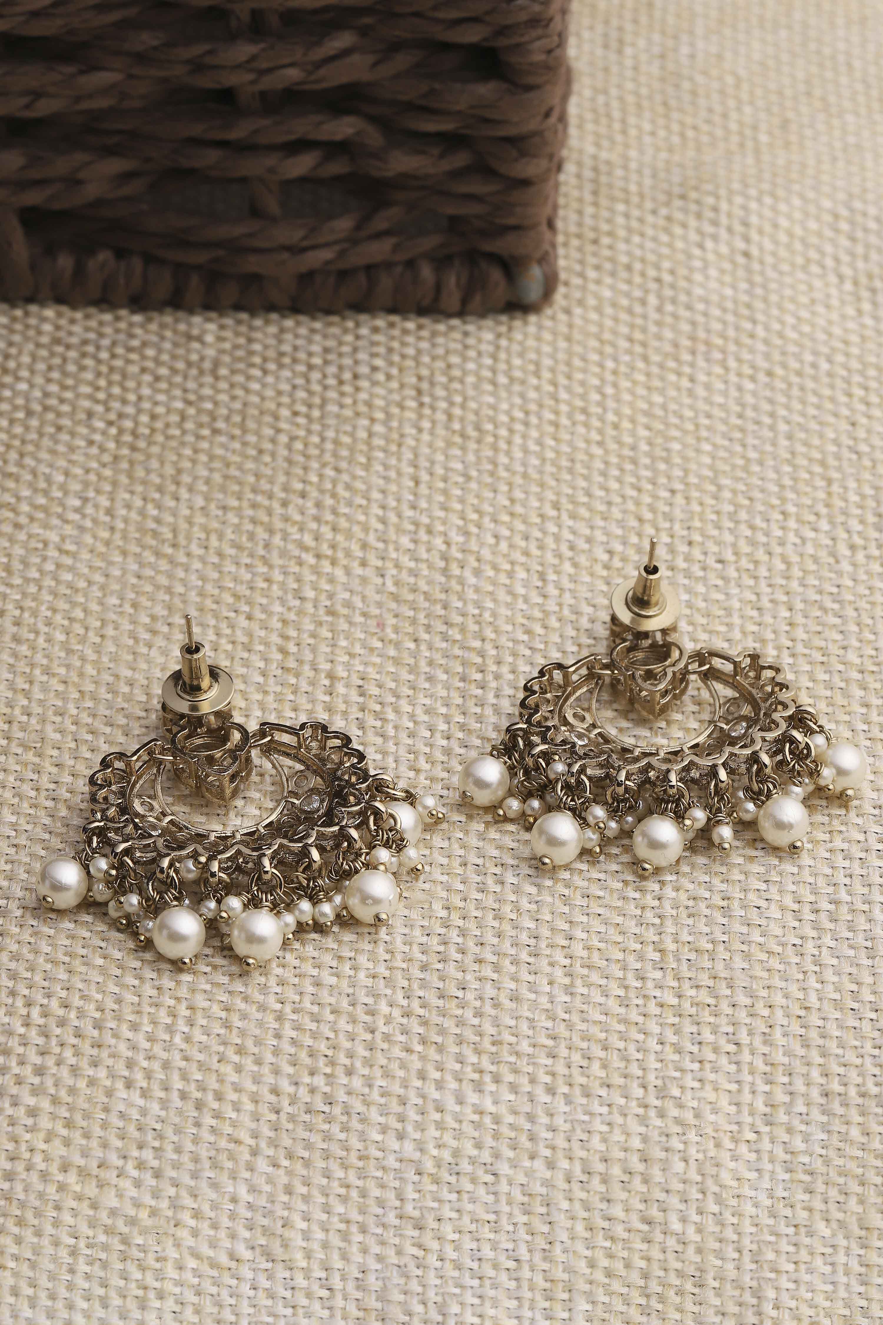 White Alloy Chaandbali image number 2