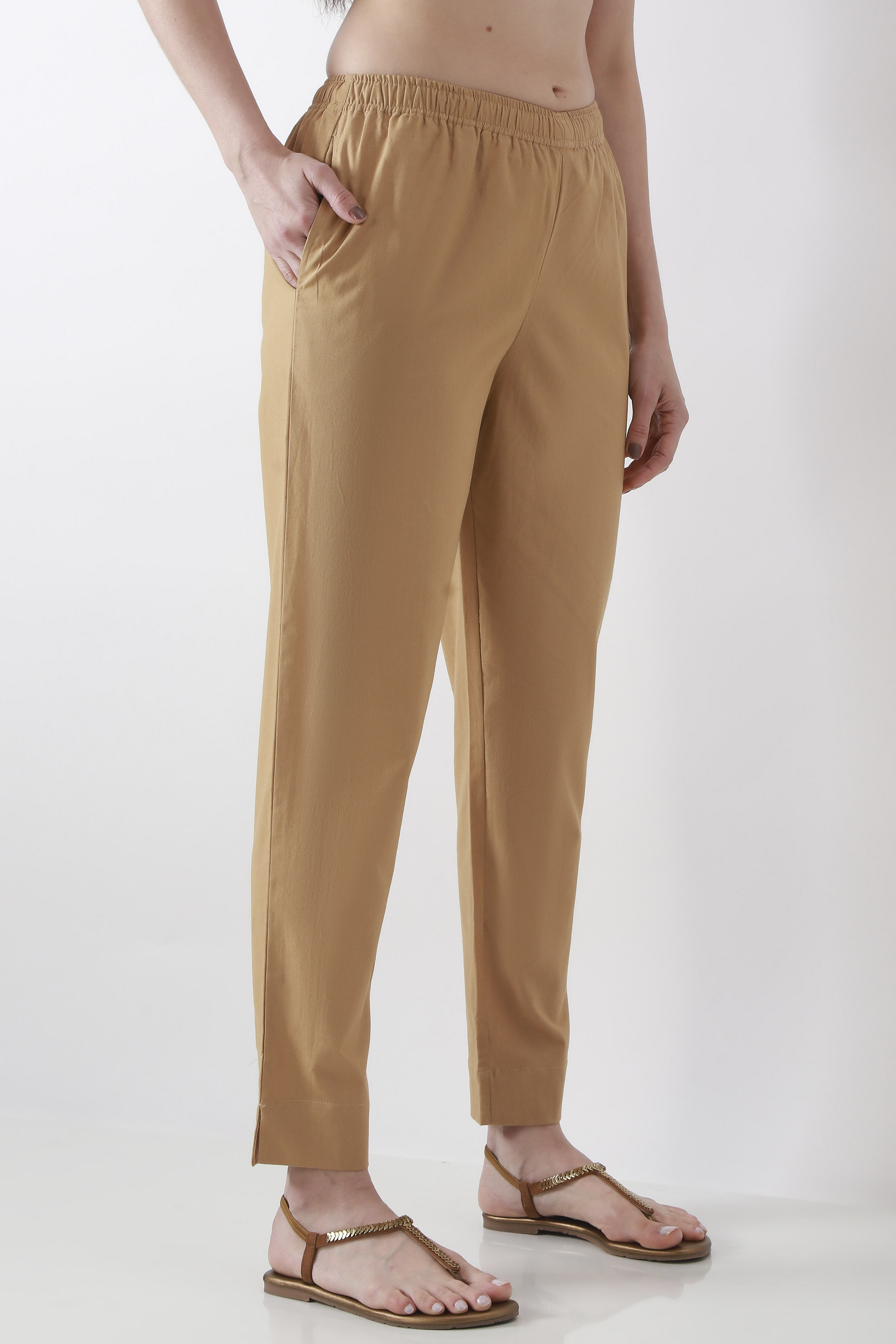 Gold-Toned Cotton Solid Fitted Pants image number 3