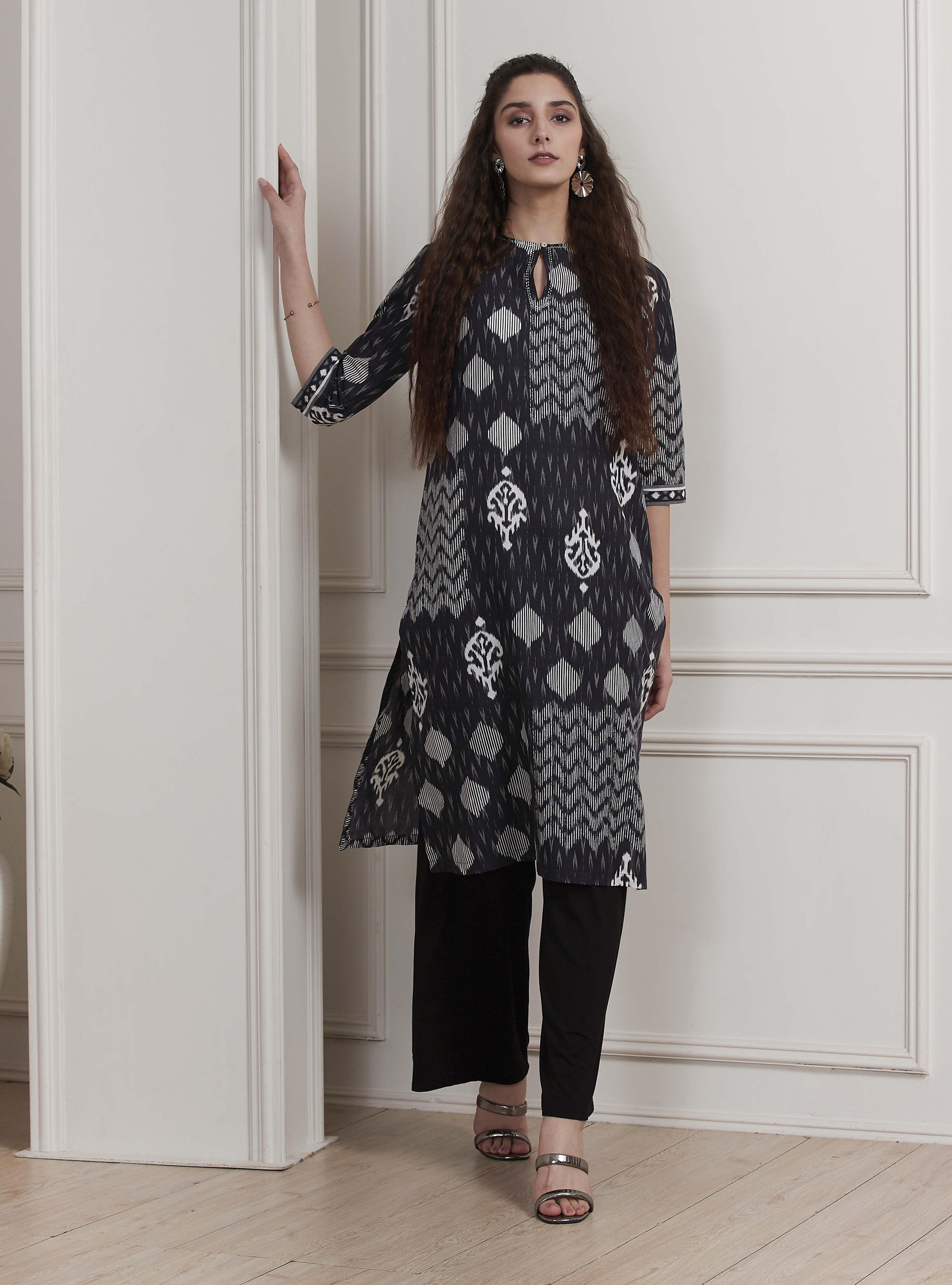 Black Cotton Printed Straight Kurta image number 0
