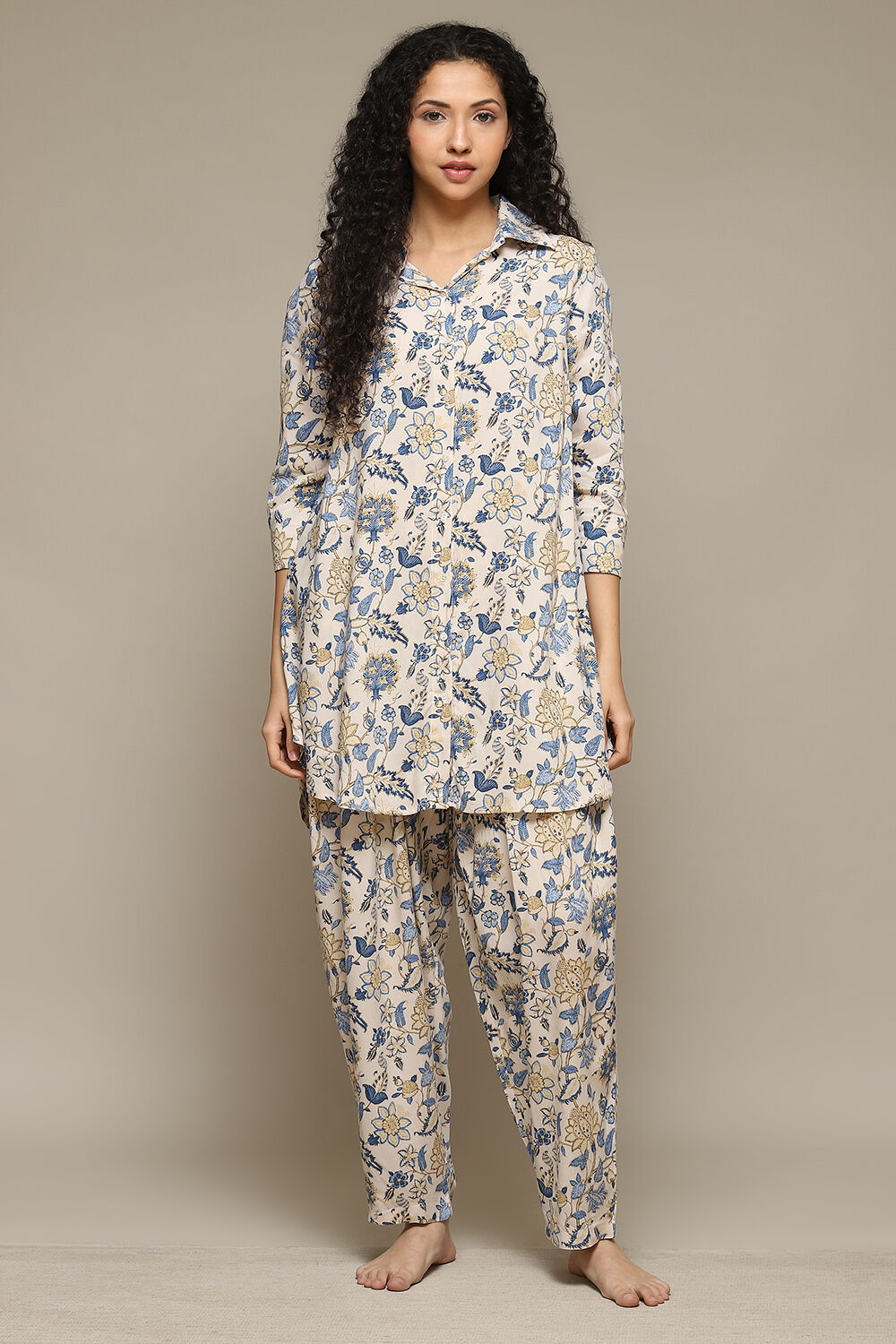Off White & Red Rayon Printed 2 Piece Sleepwear Set image number 6