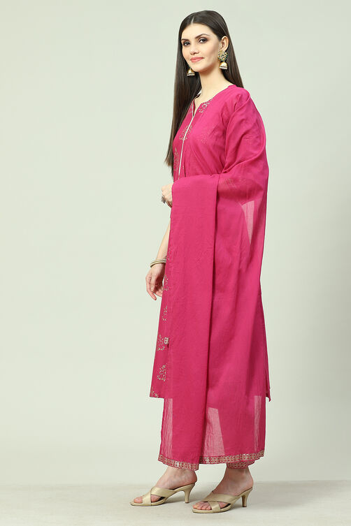 Coral Cotton Straight Kurta Regular Pants Suit Set image number 5