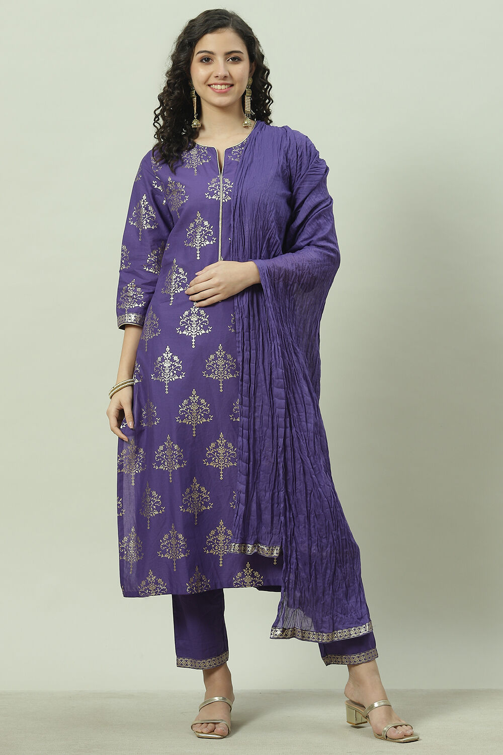 Magenta Floral Foil Printed Straight Suit Set image number 6