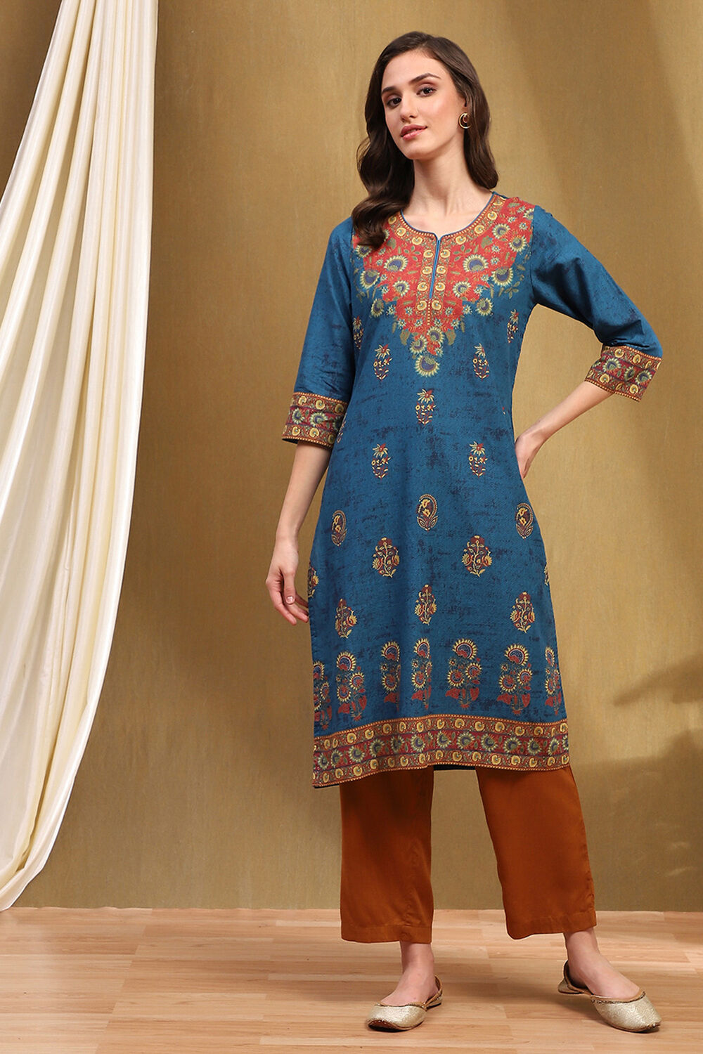 Red Cotton Printed Straight Kurta image number 6