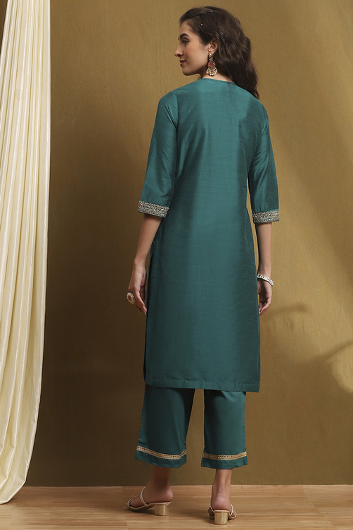 Off-White Embellished Festive Straight Suit Set image number 5