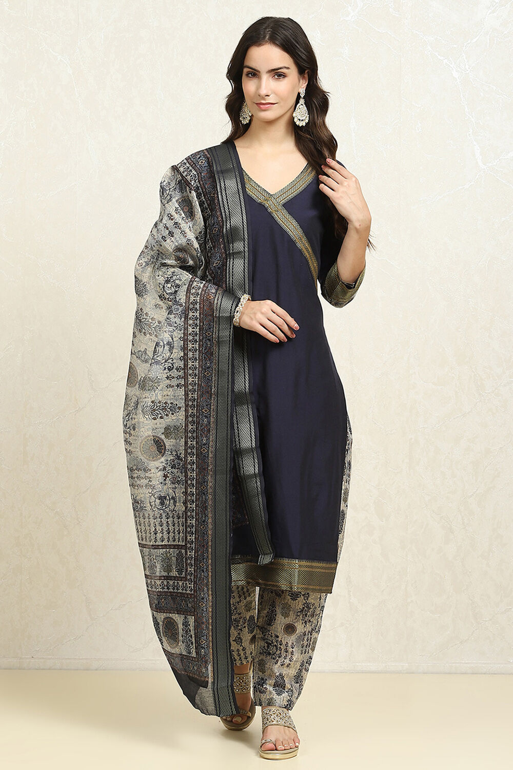 Maroon Cotton Handloom Unstitched Suit Set image number 7