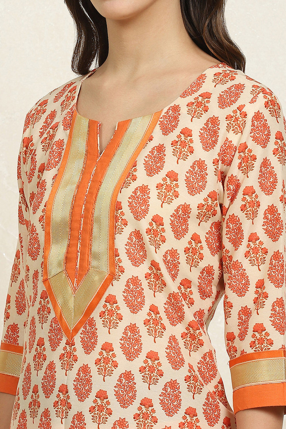 Light Green Cotton Handloom Unstitched Suit Set image number 2