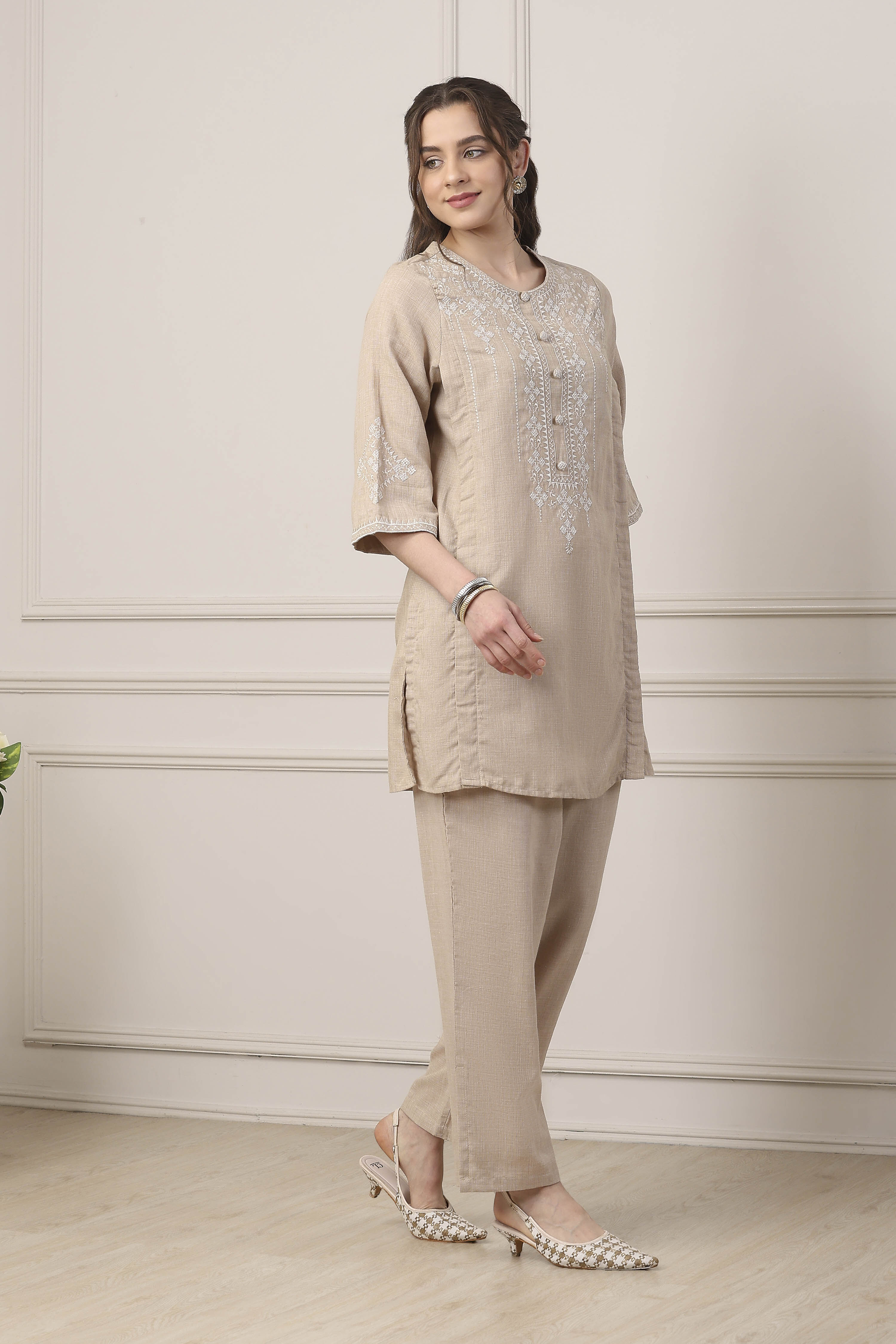 Beige Cotton Straight Suit Set image number 5