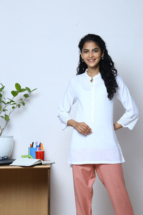 White Cotton Flax Solid Kurti image number 4